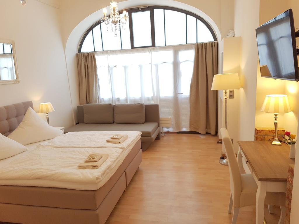 Gastein By Rockchair Apartments L Superhost Status L 2 Bedrooms Boxspringbeds 1,5 Bathrooms - Cozy Family & Business Flair Welcomes You! برلين المظهر الخارجي الصورة