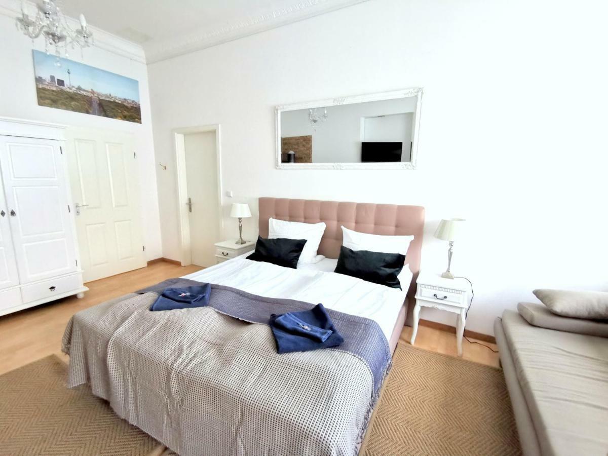 Gastein By Rockchair Apartments L Superhost Status L 2 Bedrooms Boxspringbeds 1,5 Bathrooms - Cozy Family & Business Flair Welcomes You! برلين المظهر الخارجي الصورة